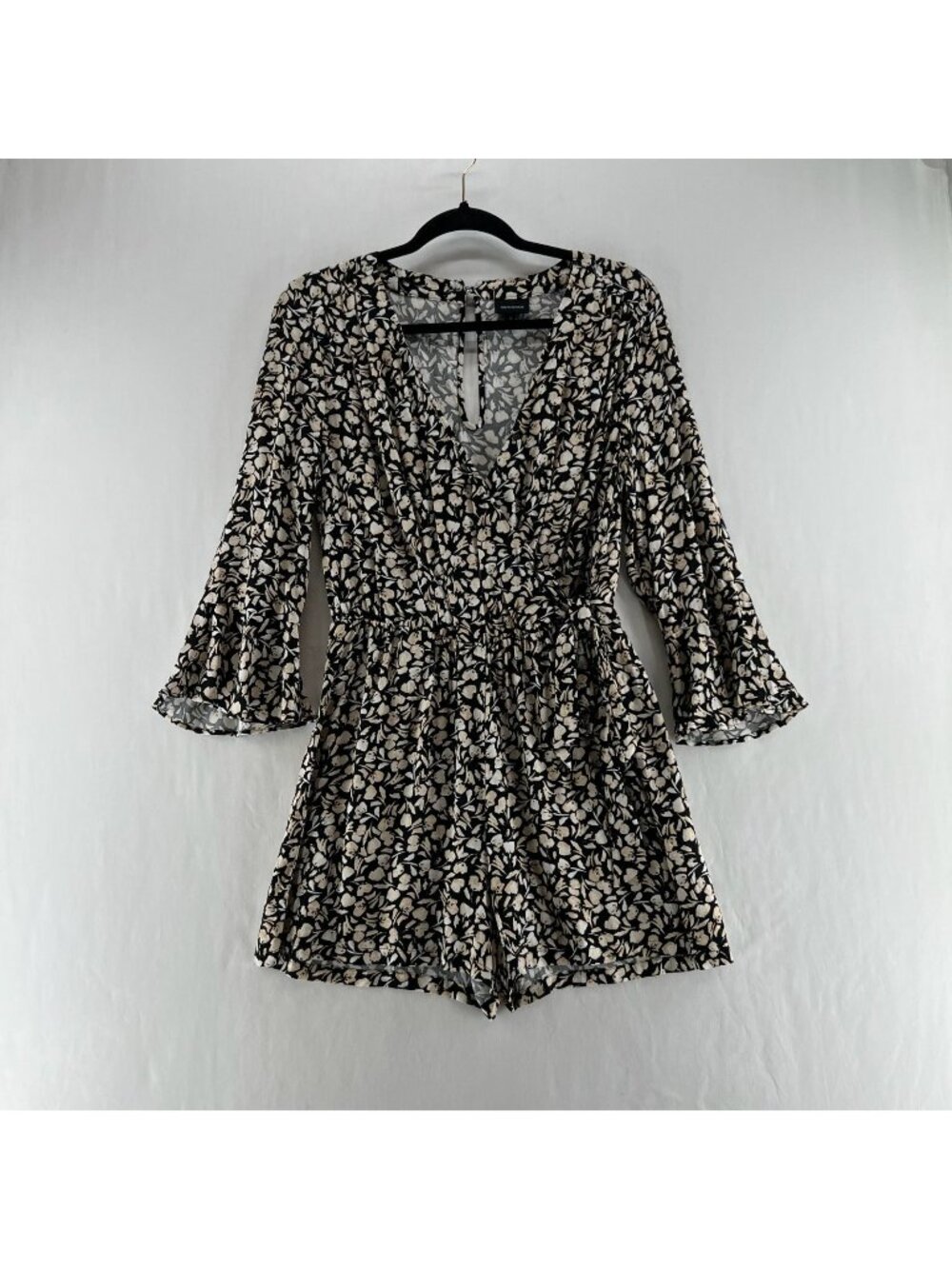 Who What Wear Floral Wrap Romper Womens S Keyhole Back Flare Sleeve Black Cream